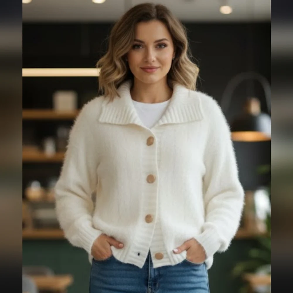 Cozy White Button-Up Cardigan - Picture 1 of 1